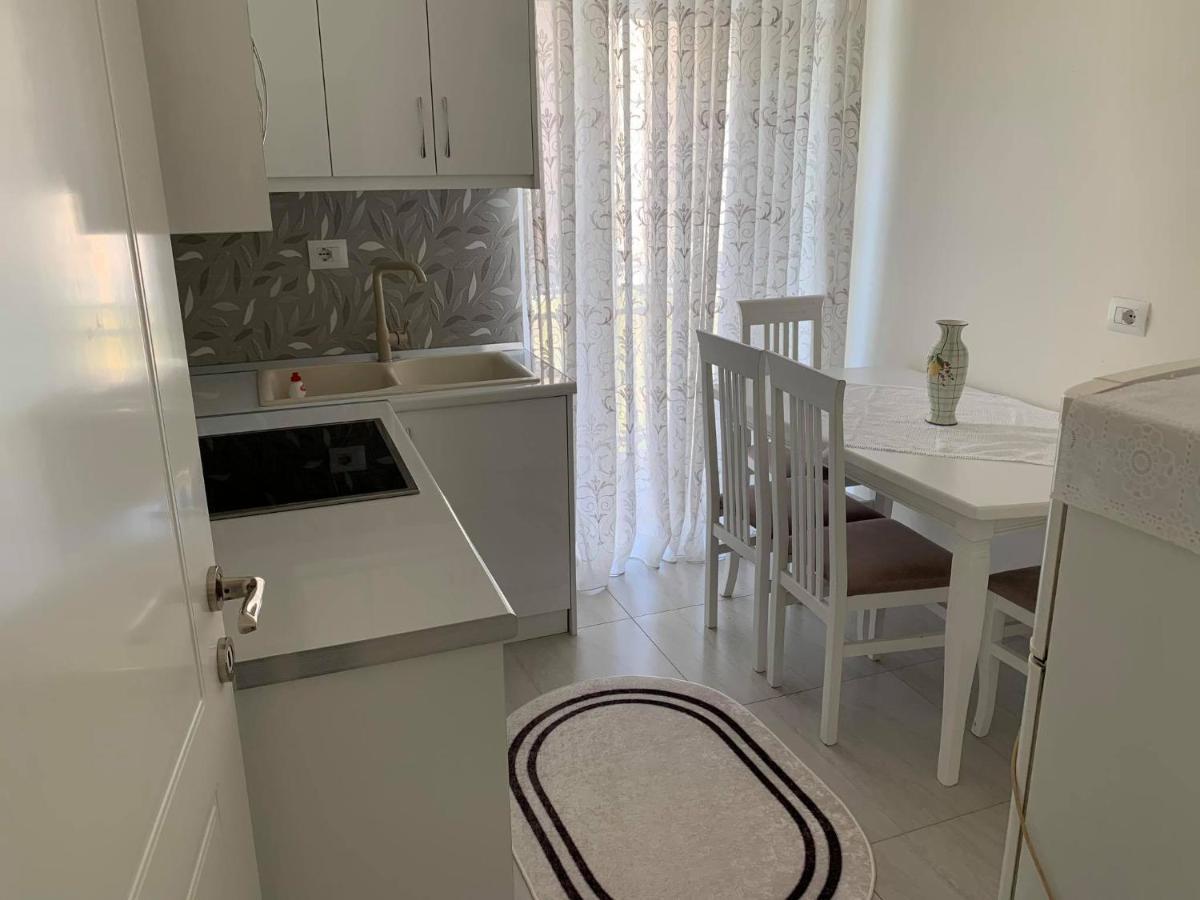 Apartament Oresti Korce Exteriér fotografie