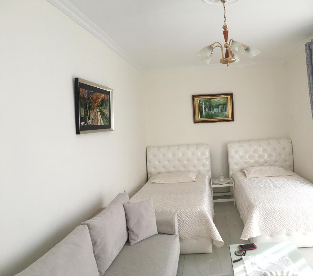 Apartament Oresti Korce Exteriér fotografie
